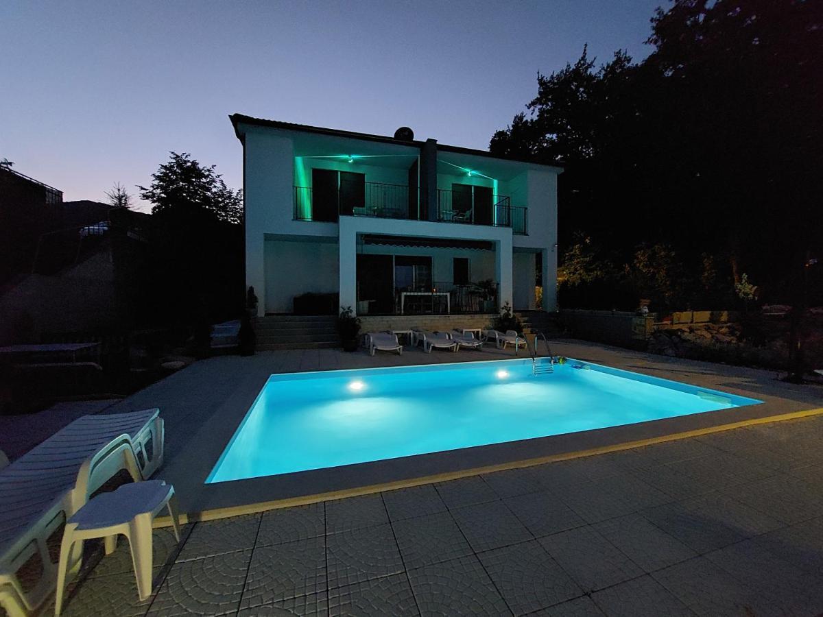 Villa Madlen Icici Luaran gambar