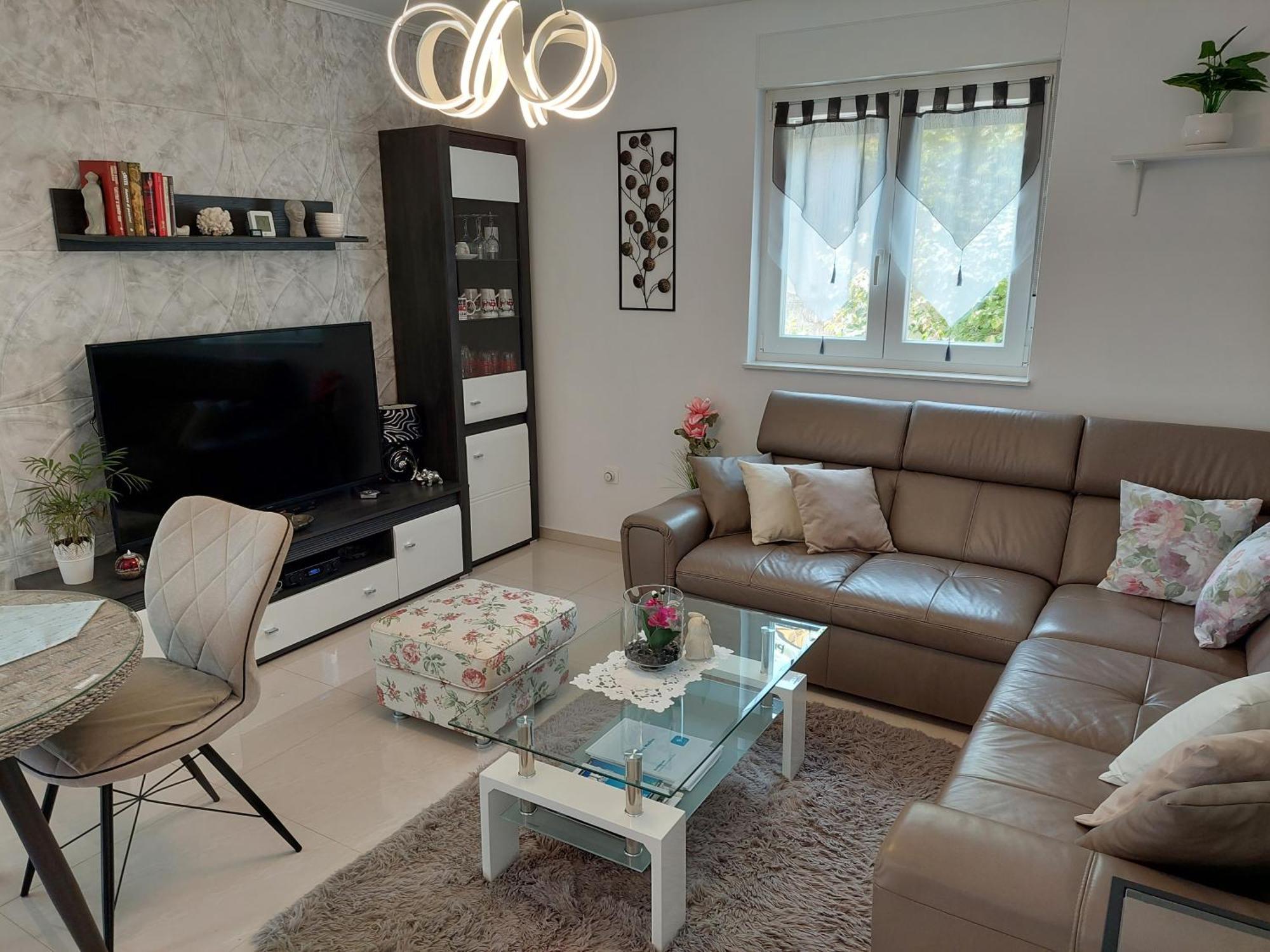 Villa Madlen Icici Bilik gambar