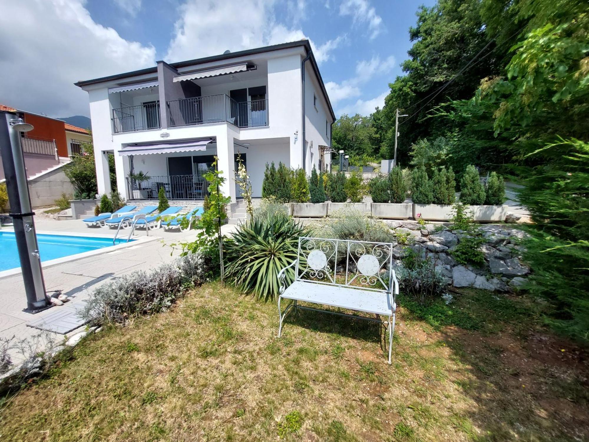 Villa Madlen Icici Luaran gambar
